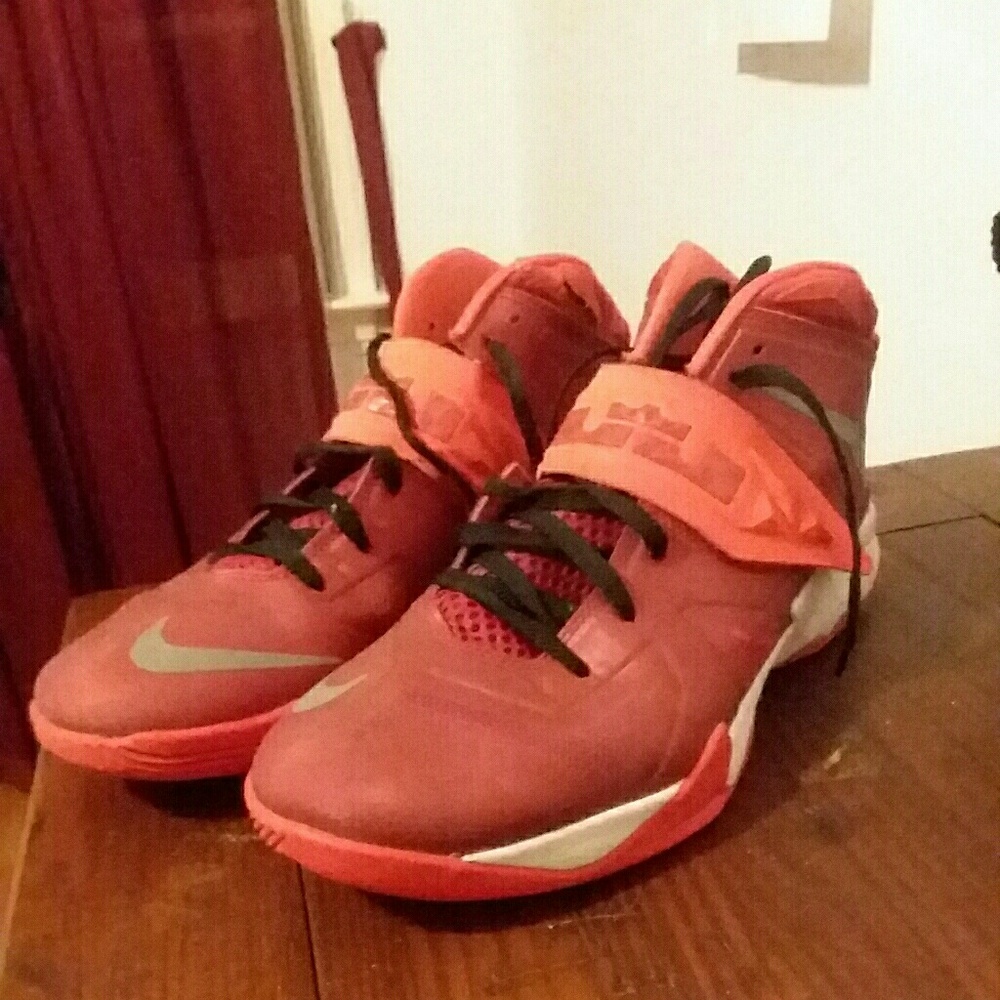 LeBron Soldier 5